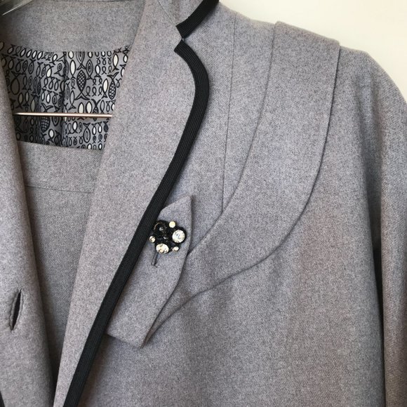 Vintage 1950s Dan Millstein Gray Wool Skirt Suit - Picture 3 of 14